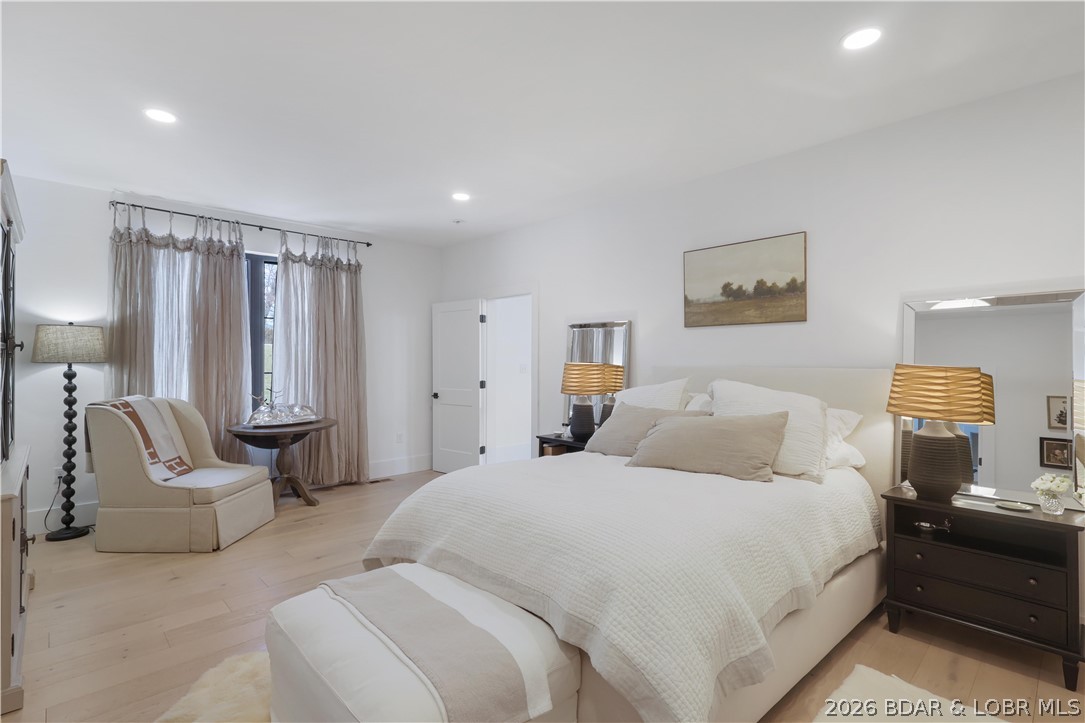 903 Dogwood Road Lake Ozark, MO 65049 - Photo 22 of 72 Master Bedroom