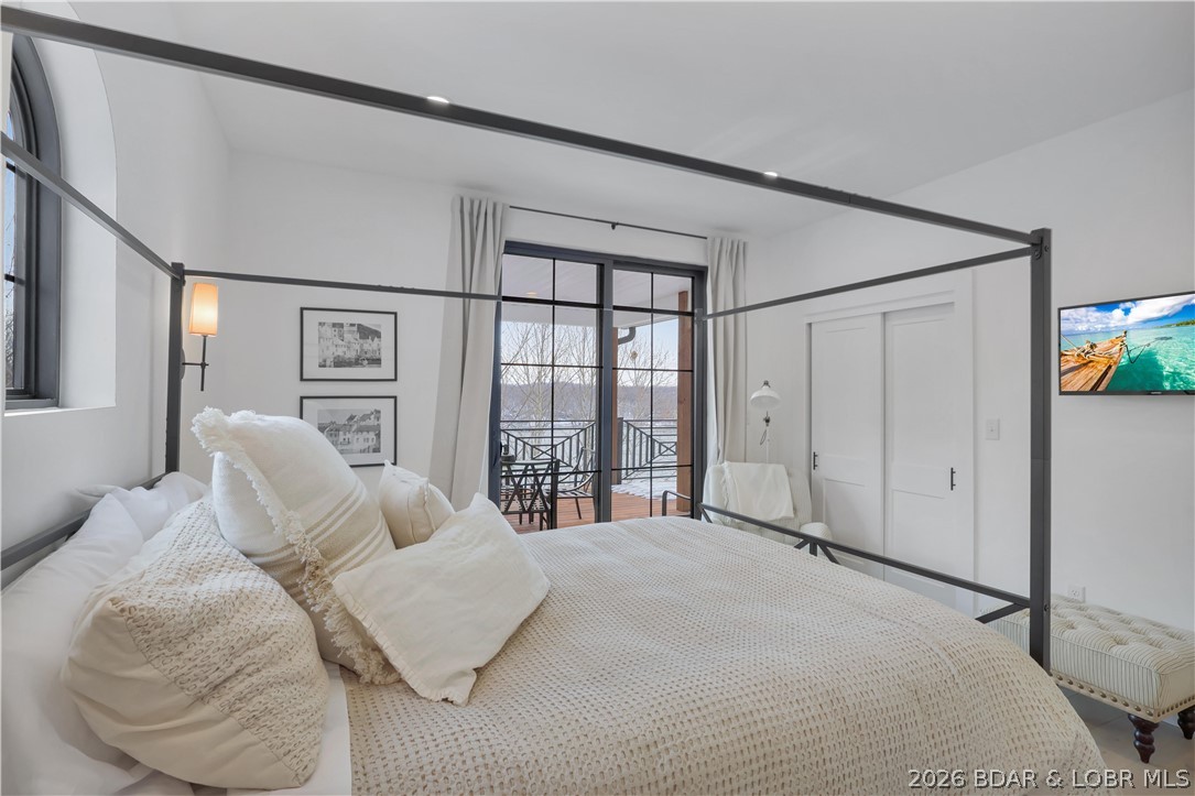 903 Dogwood Road Lake Ozark, MO 65049 - Photo 35 of 72 3rd Bedroom Main Level