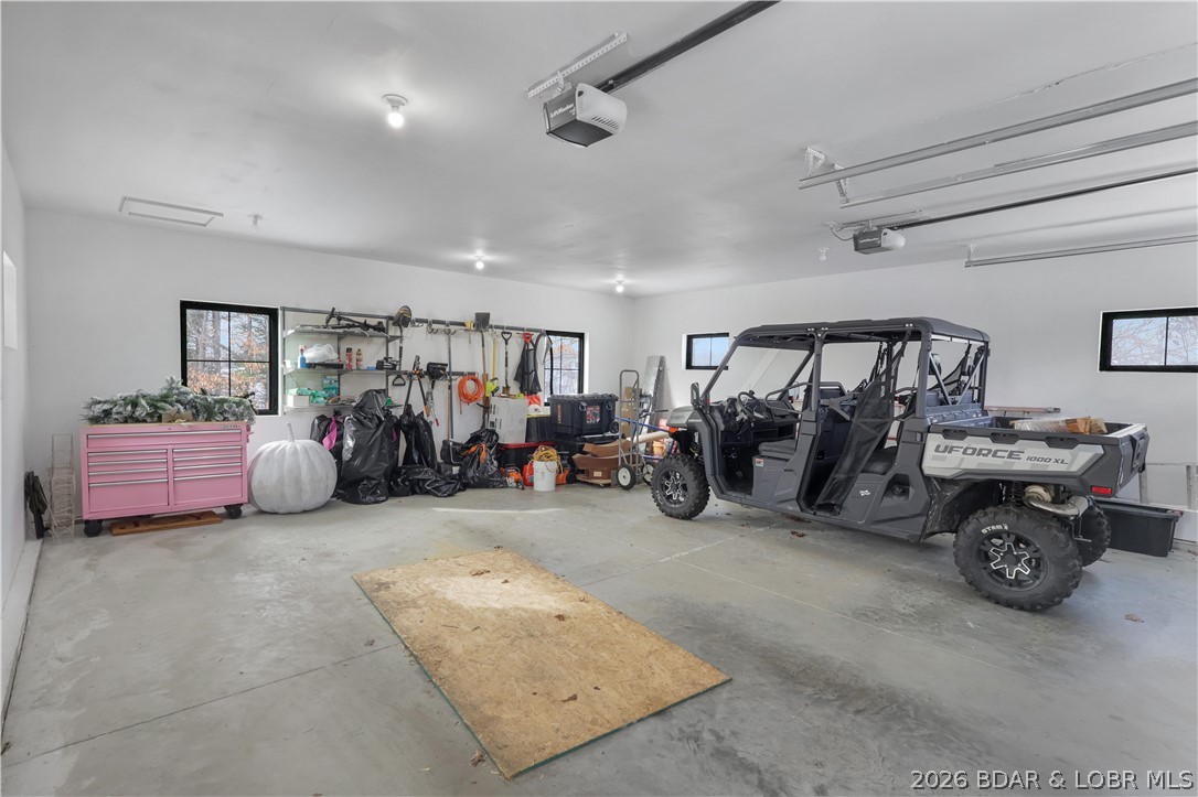 903 Dogwood Road Lake Ozark, MO 65049 - Photo 68 of 72 Garage