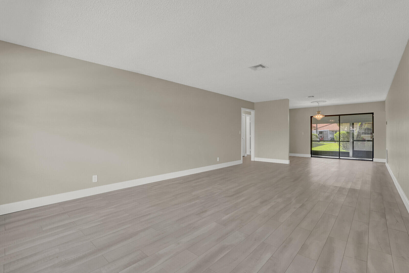 4500 Pandanus Tree Road, Unit A Boynton Beach, FL 33436 - Photo 12 of 36 Living Area