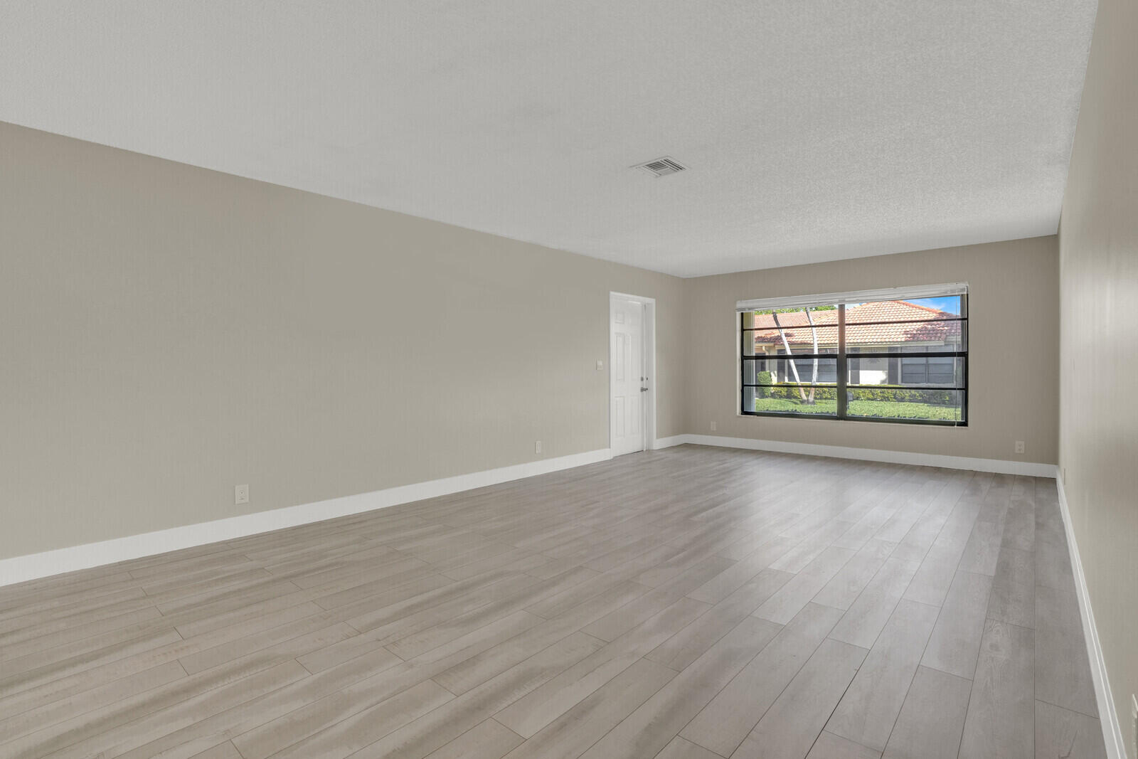 4500 Pandanus Tree Road, Unit A Boynton Beach, FL 33436 - Photo 14 of 36 Living Area