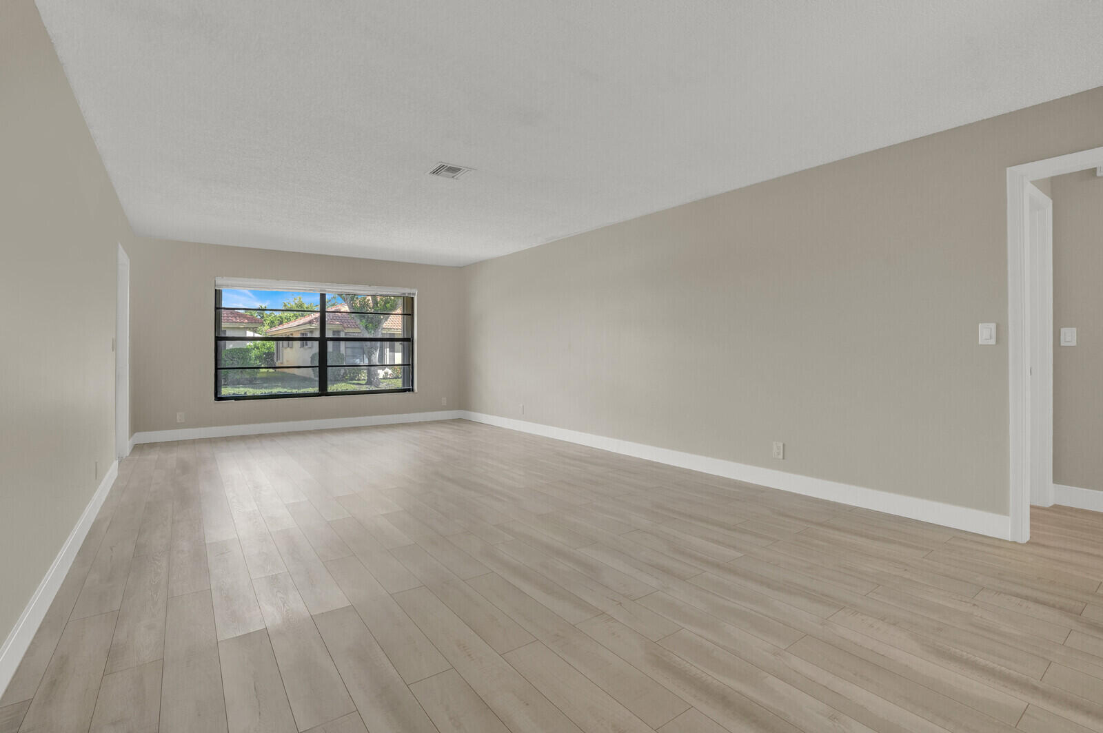 4500 Pandanus Tree Road, Unit A Boynton Beach, FL 33436 - Photo 15 of 36 Living Area