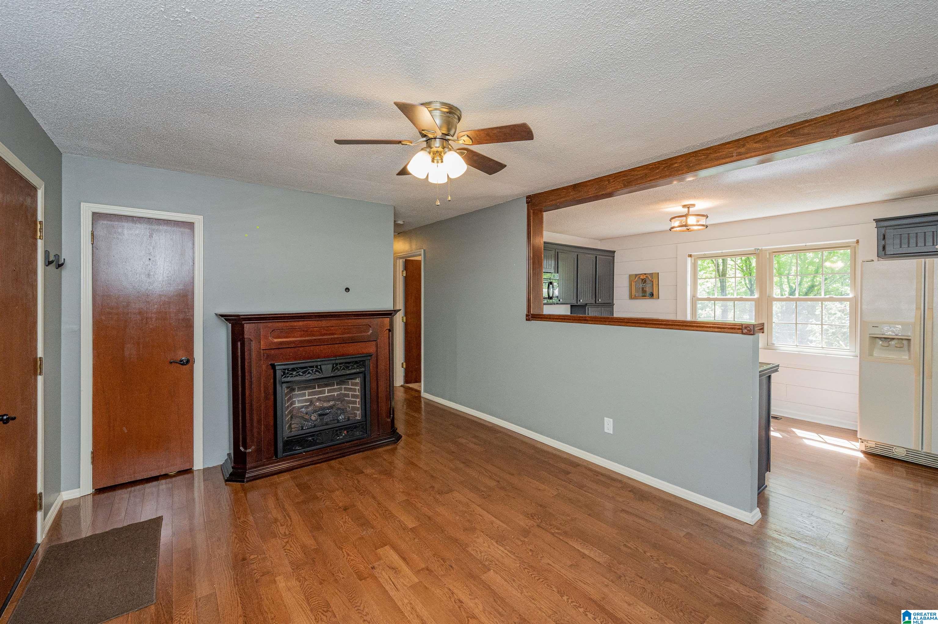 206 Connie Street Alabaster, AL 35007 - Photo 9 of 47