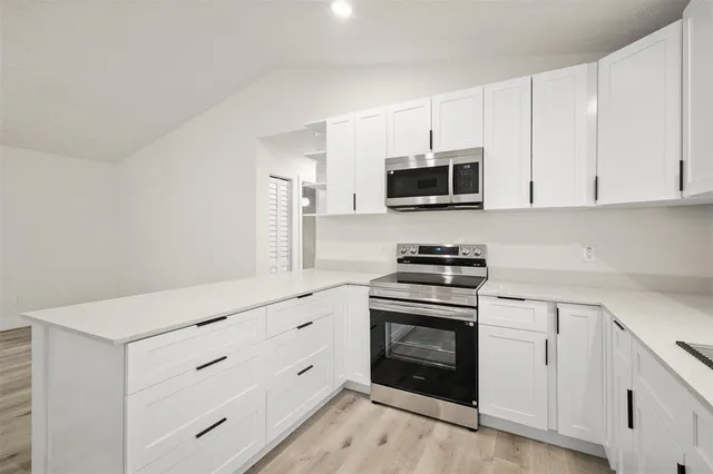 $355,000 | 461 Southwest Meadow Terrace, Port St. Lucie, FL 34984