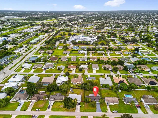 $355,000 | 461 Southwest Meadow Terrace, Port St. Lucie, FL 34984