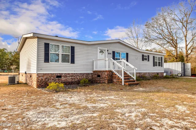 $232,000 | 644 Woodpecker Parkway, Rocky Point, NC 28457