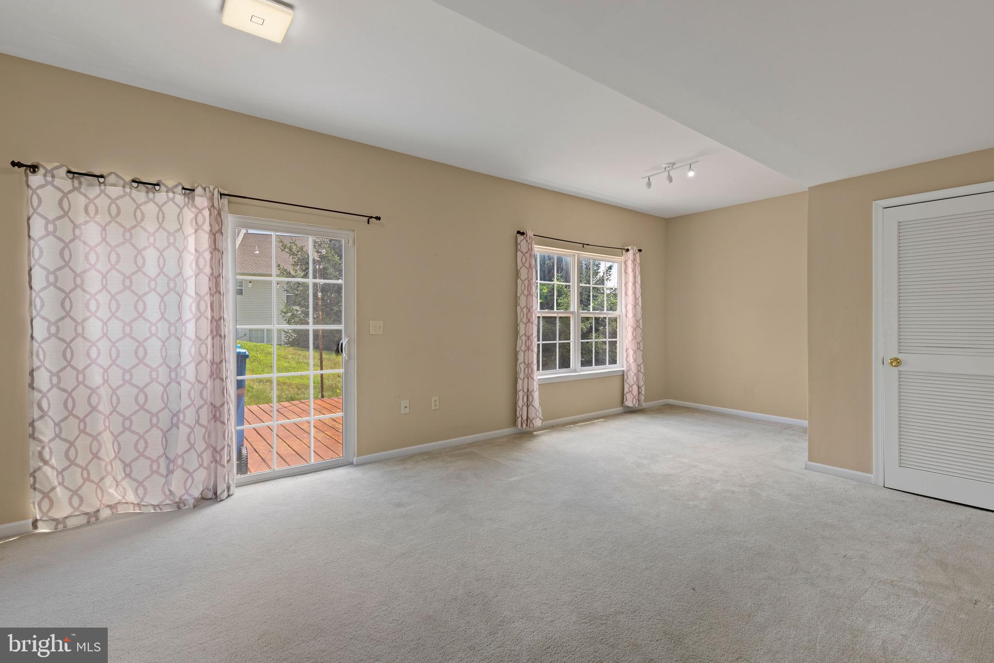 466 Marion Road, Unit 466 York, PA 17406 - Photo 29 of 40 Gallery Image 29