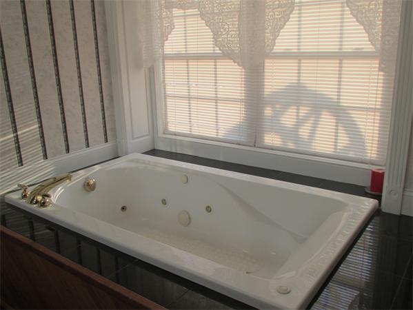 419 Springdale Road Westfield, MA 01085 - Photo 9 of 15 Gallery Image 9