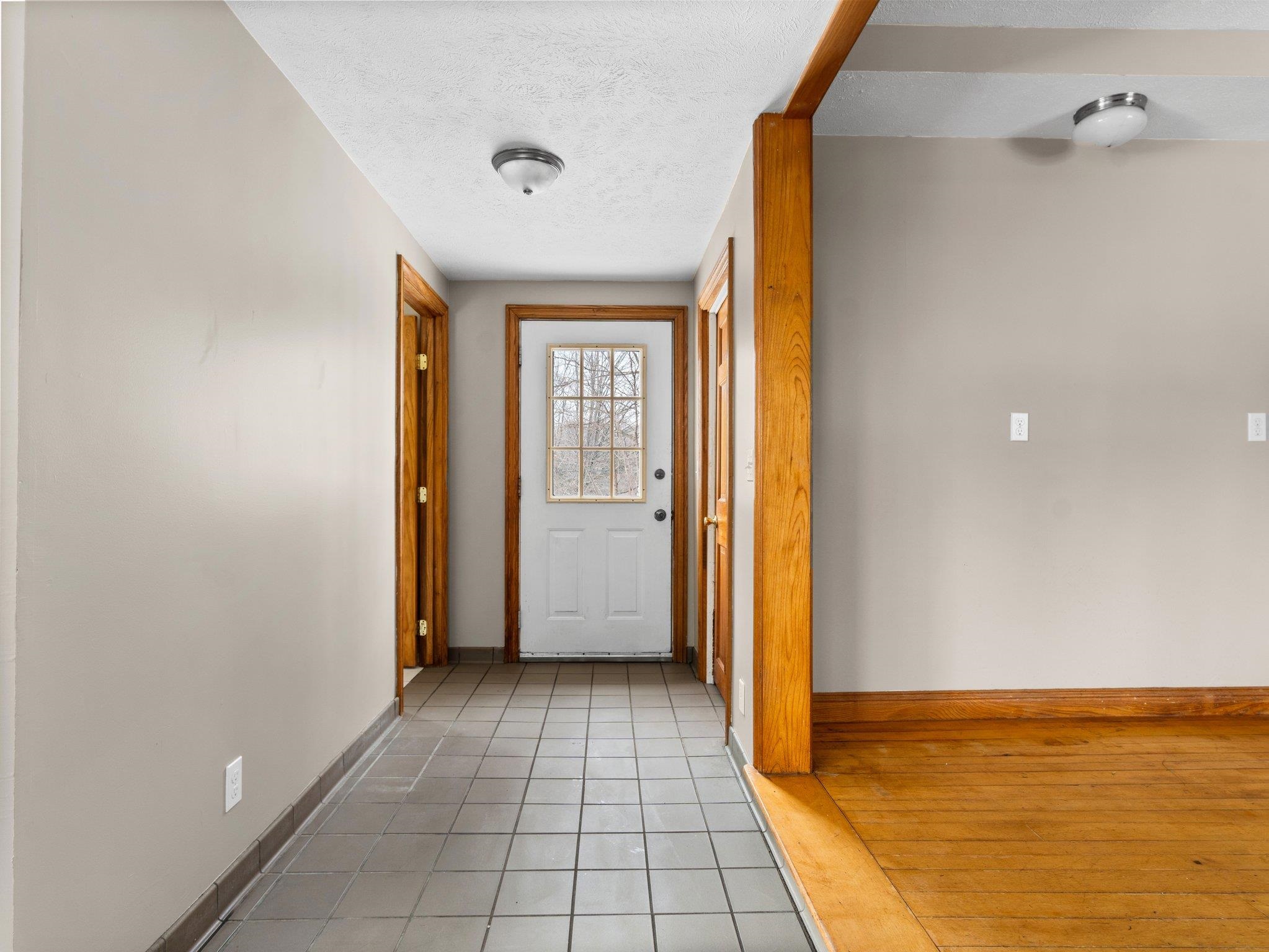 2915 East Hammond Road Traverse City, MI 49686 - Photo 4 of 42