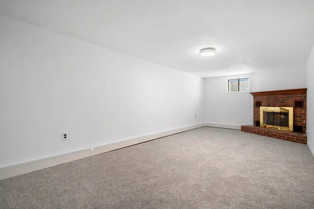 $465,000 | 126 Cohas Avenue, Manchester, NH 03109