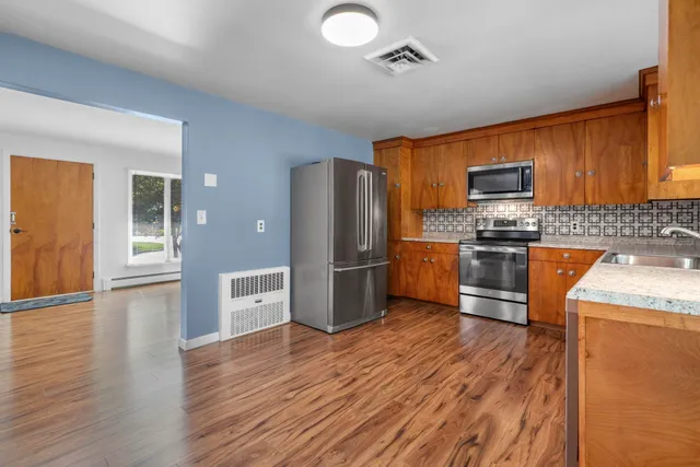 $465,000 | 126 Cohas Avenue, Manchester, NH 03109