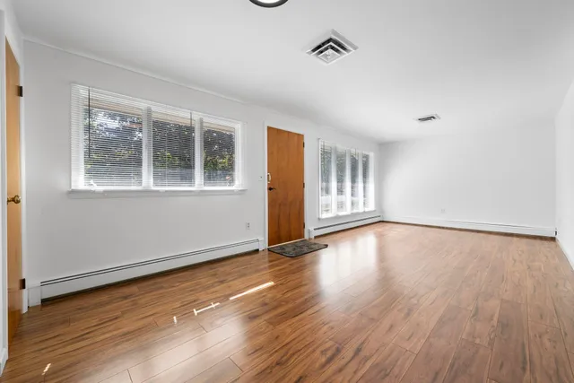 $465,000 | 126 Cohas Avenue, Manchester, NH 03109