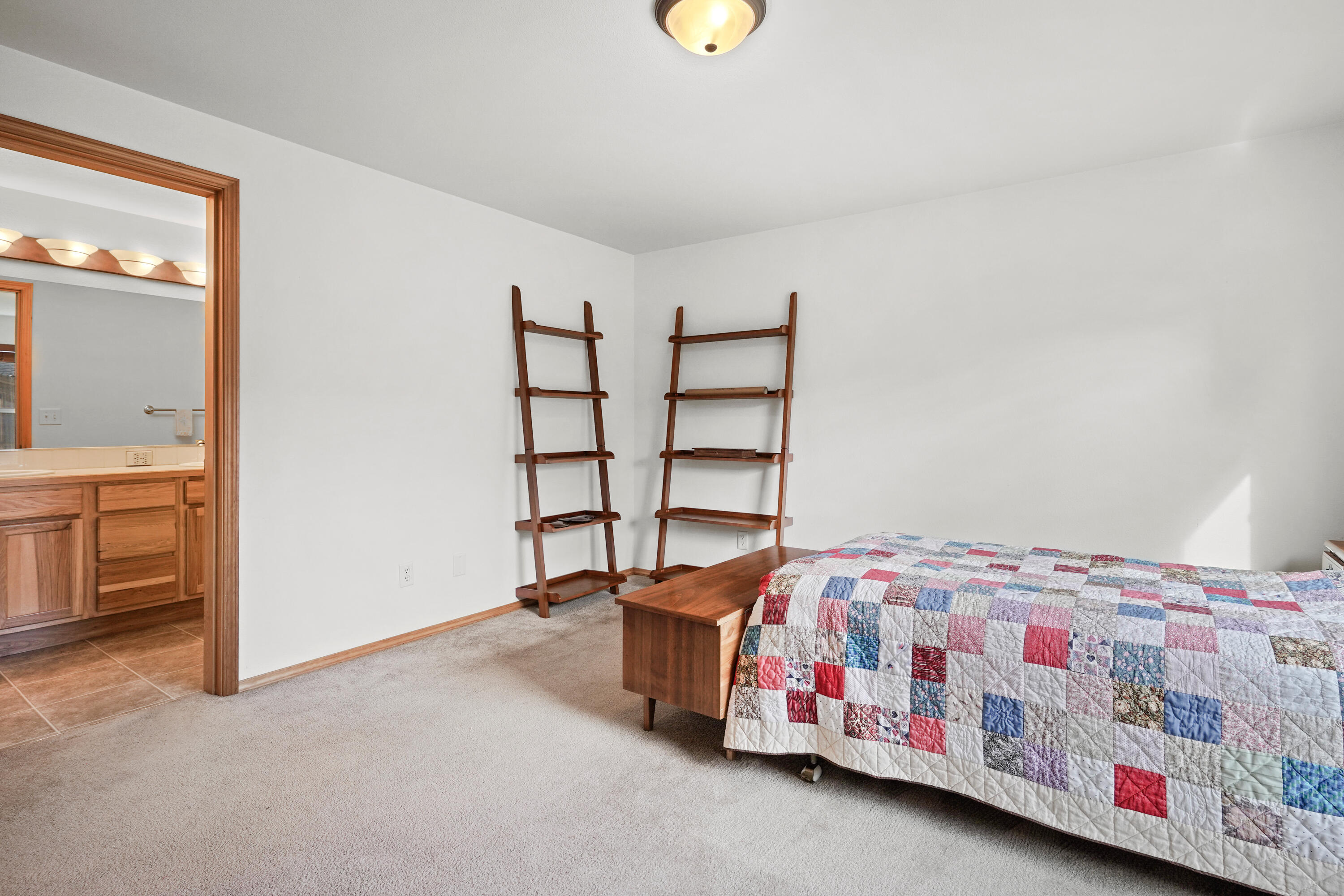 20565 Dylan Loop Bend, OR 97702 - Photo 18 of 30 DSC06025