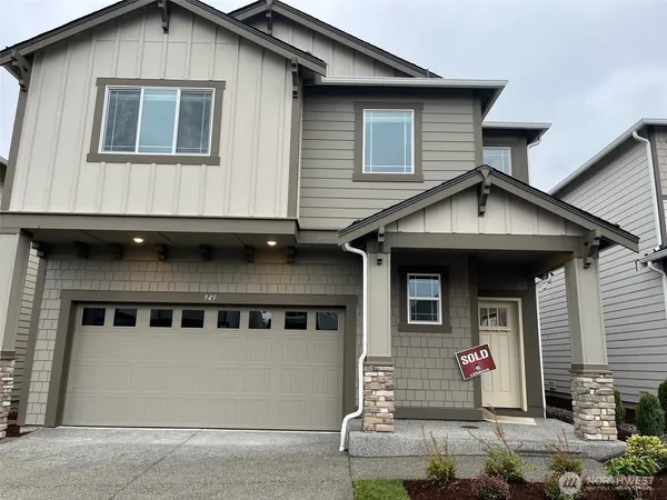 $3,899 | 949 121st Avenue Southeast, Lake Stevens, WA 98258
