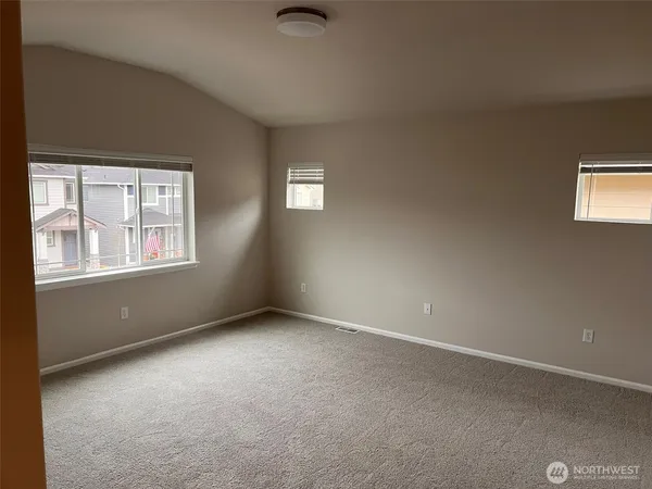 $3,899 | 949 121st Avenue Southeast, Lake Stevens, WA 98258