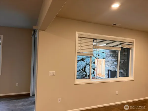 $3,899 | 949 121st Avenue Southeast, Lake Stevens, WA 98258