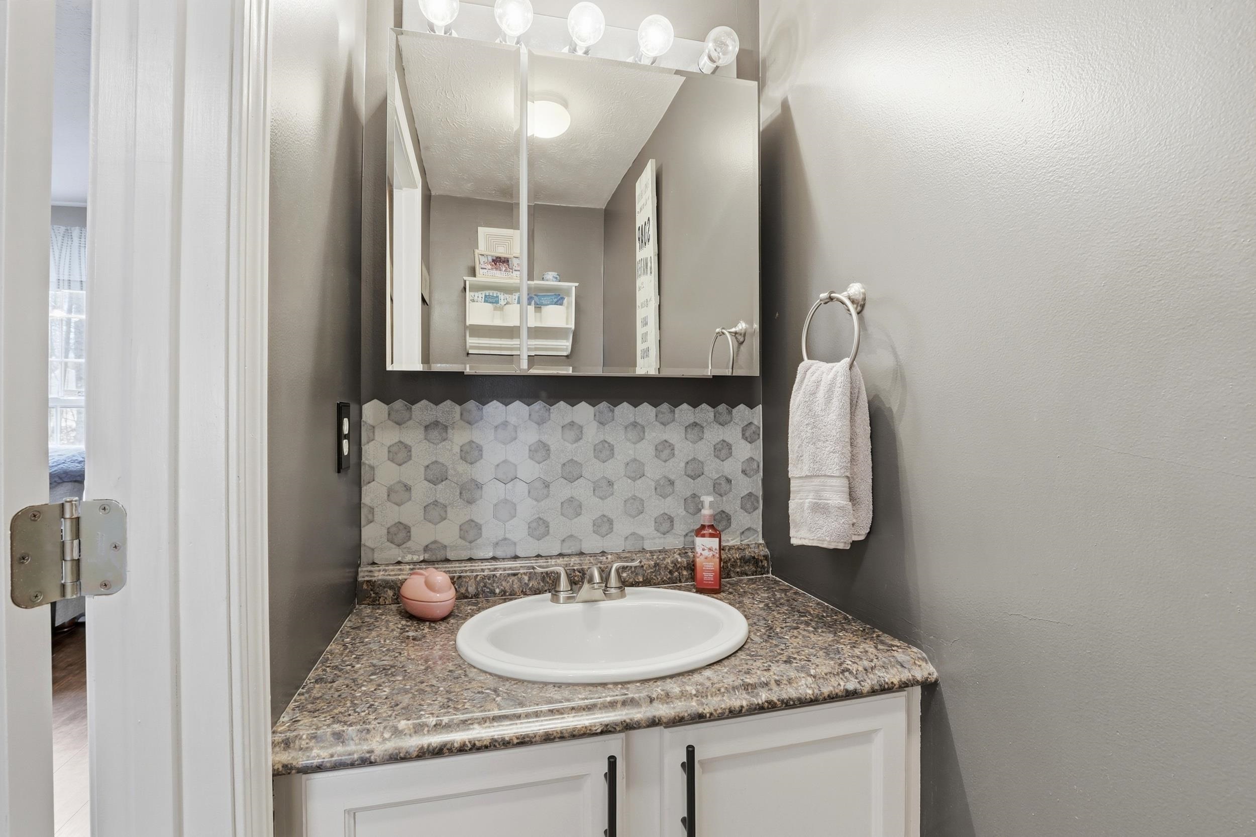 62 Hampton Street Concord, NH 03301 - Photo 21 of 44