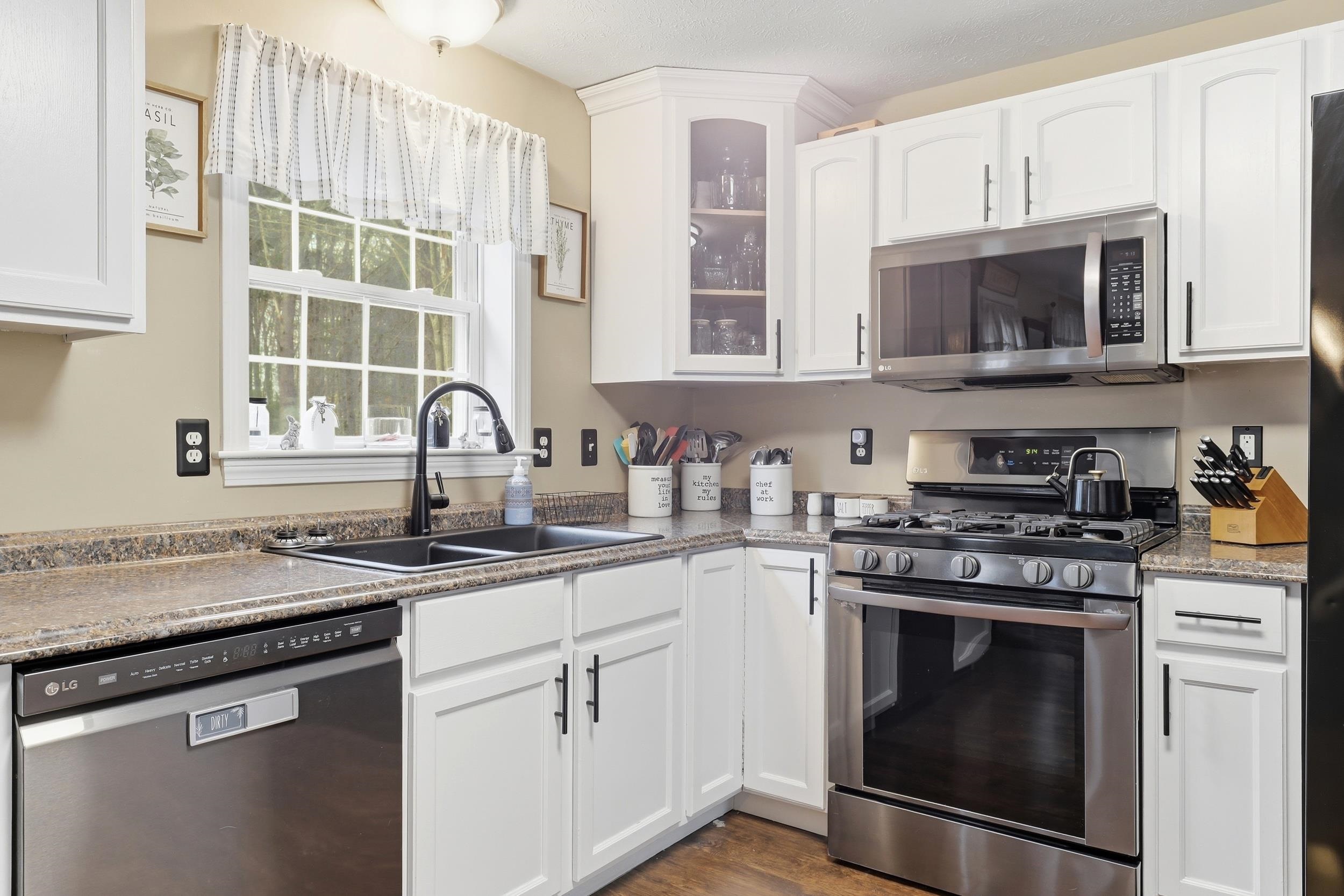 62 Hampton Street Concord, NH 03301 - Photo 9 of 44