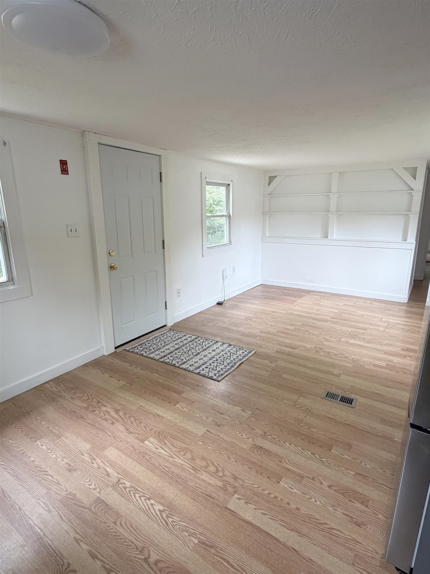 22 Valley Road Brattleboro, VT 05301 - Photo 4 of 34