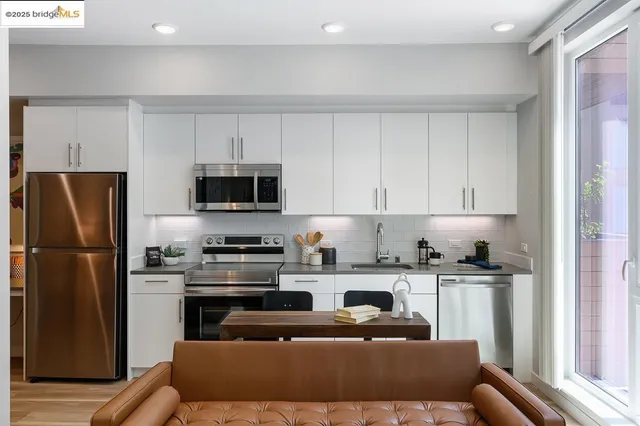 $349,000 | 260 Brooklyn Basin Way, Unit 550, Oakland, CA 94606