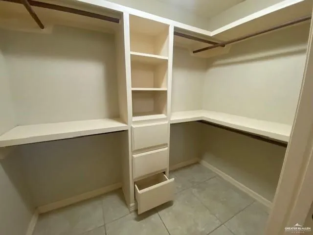 $1,800 | 609 River Point Street, Rio Grande City, TX 78582