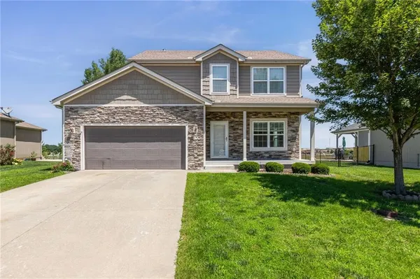 $385,000 | 432 East Pawnee Street, Gardner, KS 66030