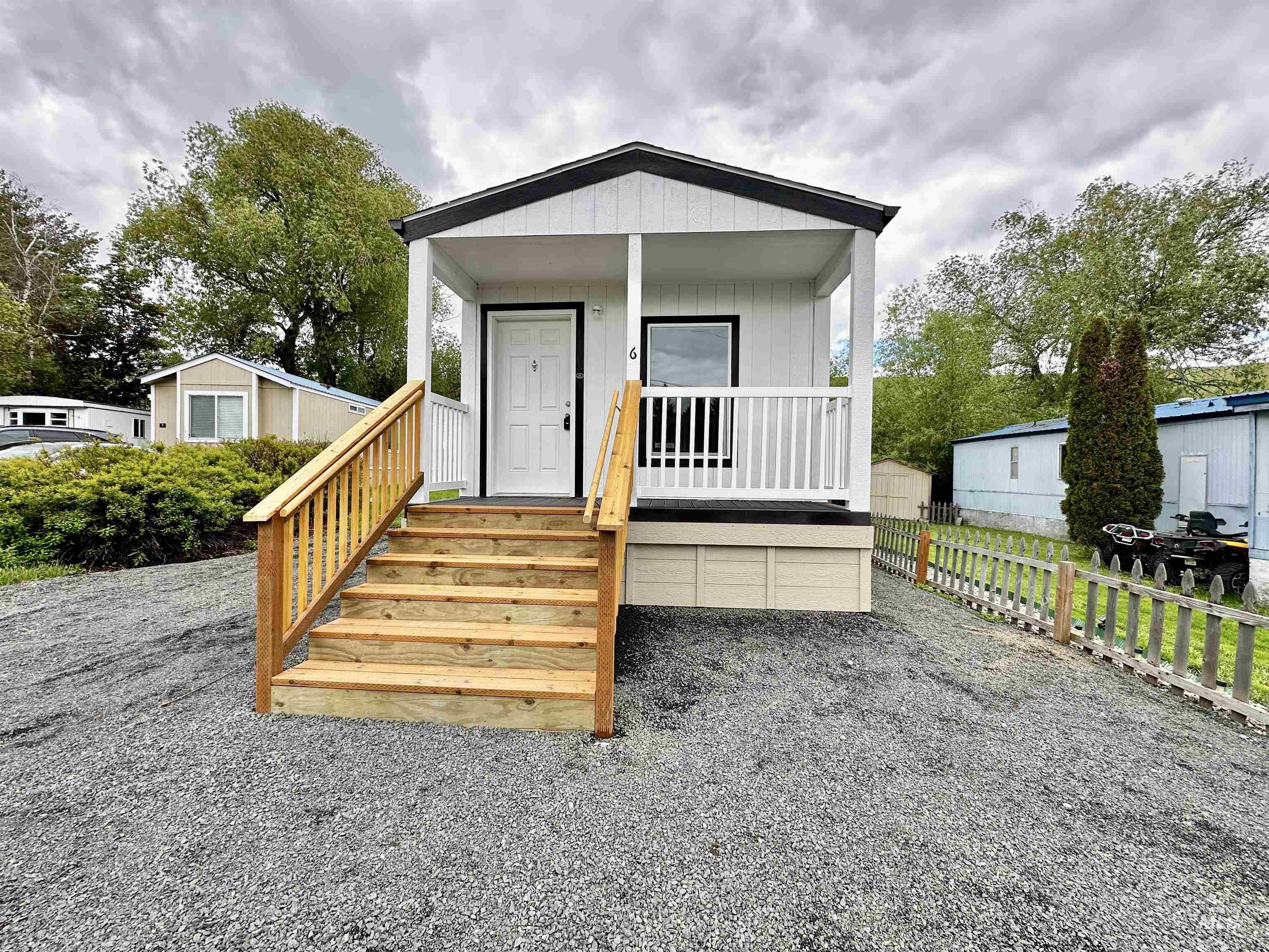 1025 Eid Road, Unit 6 Moscow, ID 83843 - Photo 2 of 11