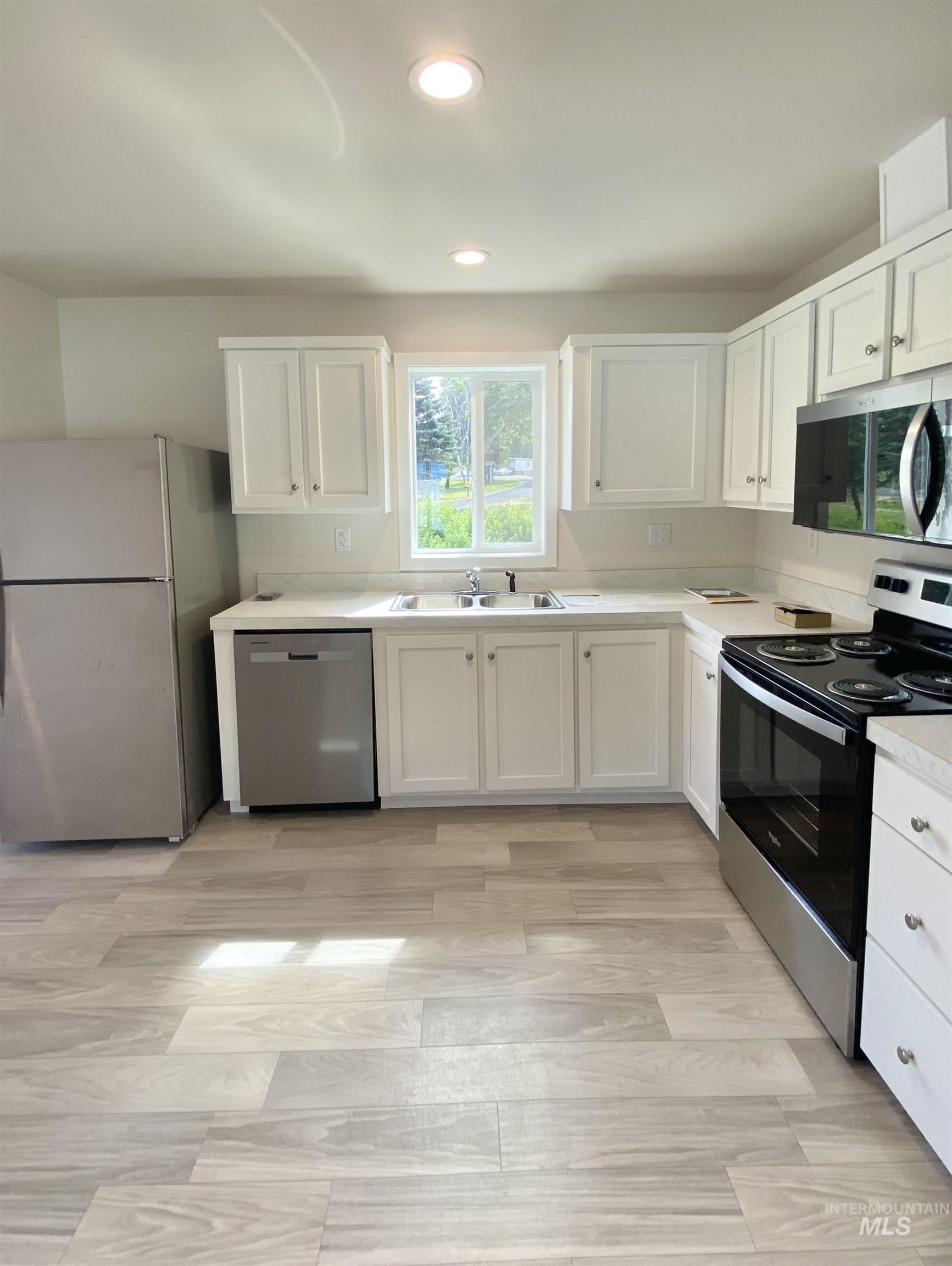 1025 Eid Road, Unit 6 Moscow, ID 83843 - Photo 4 of 11