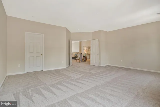 $670,000 | 8861 Shining Oceans Way, Unit 27, Columbia, MD 21045