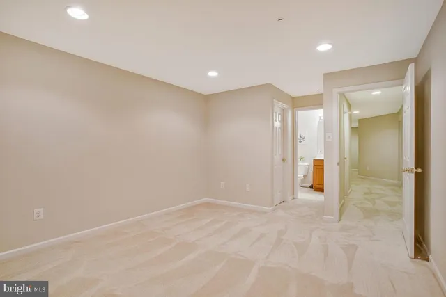 $670,000 | 8861 Shining Oceans Way, Unit 27, Columbia, MD 21045