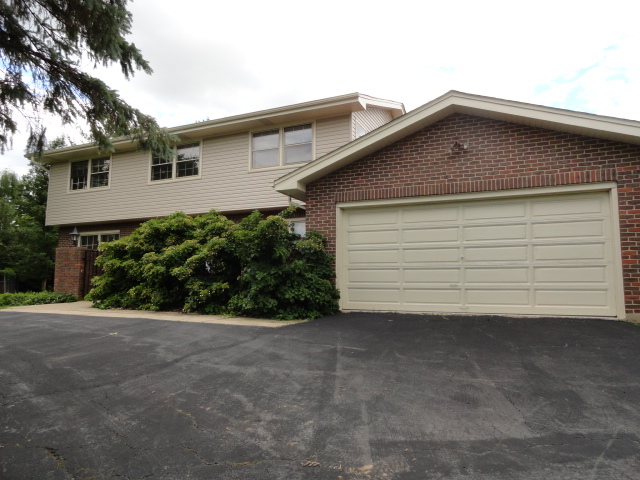 6N200 Woodland Road St. Charles, IL 60175 - Photo 2 of 28