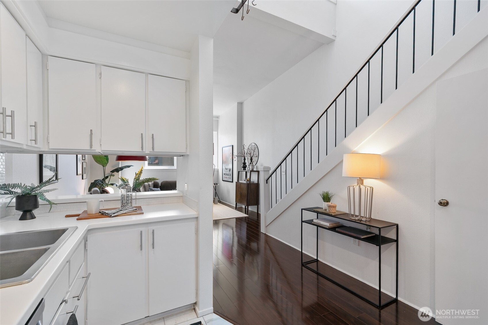 1406 Harvard Avenue, Unit 16 Seattle, WA 98122 - Photo 11 of 18