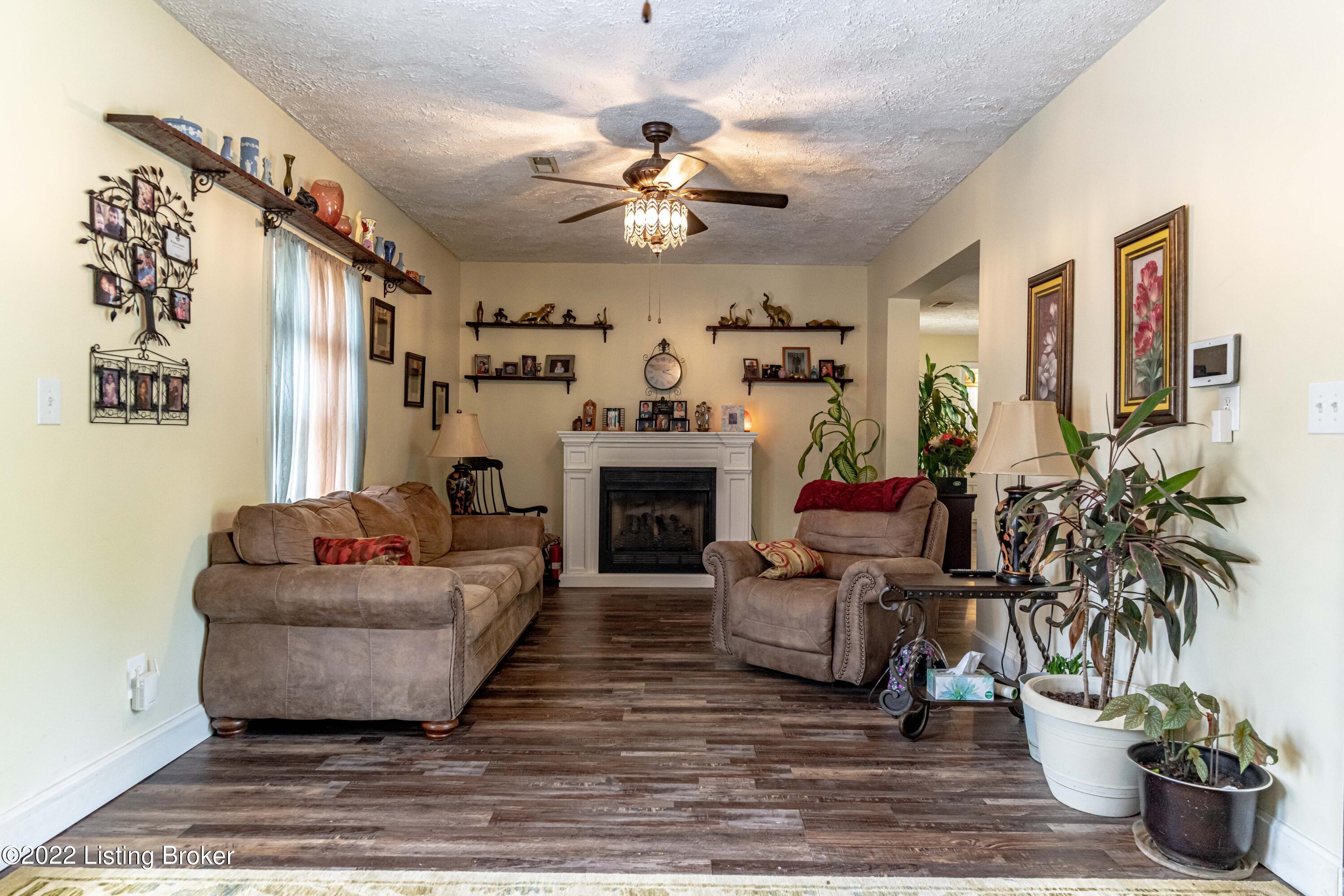 6512 Bowling Green Road Caneyville, KY 42721 - Photo 4 of 116 4