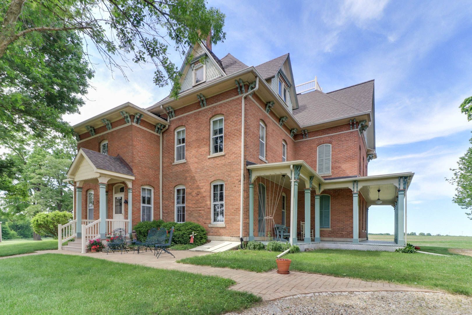 367 Horner Road Armington, IL 61721 - Photo 2 of 50 a front view of a house with a yard