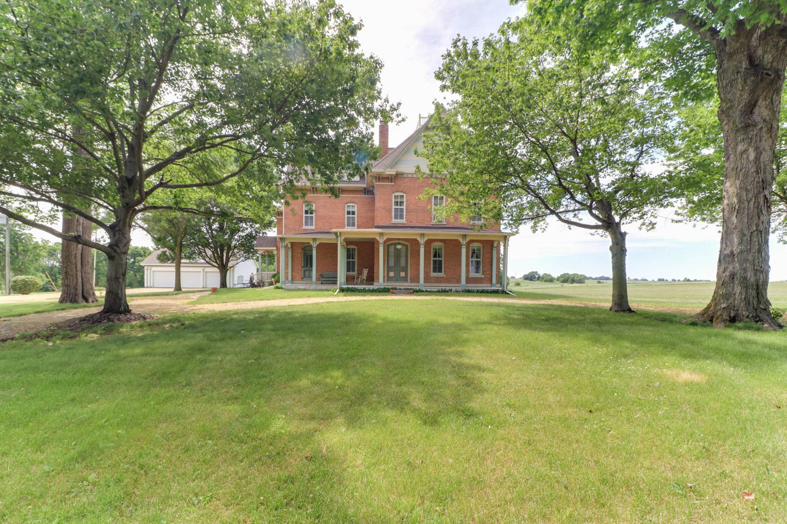 367 Horner Road Armington, IL 61721 - Photo 6 of 50 a front view of a house with a garden