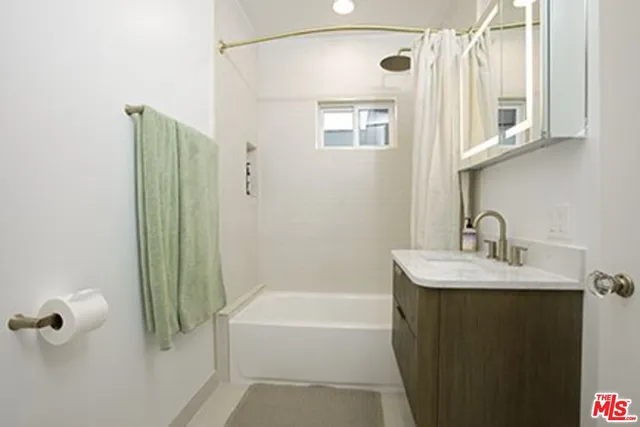 $6,995 | 951 North Martel Avenue, Los Angeles, CA 90046