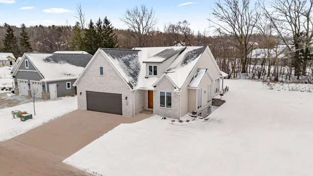 $689,900 | 1780 Bobby Jones Drive, De Pere, WI 54115