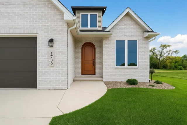 $699,900 | 1780 Bobby Jones Drive, De Pere, WI 54115