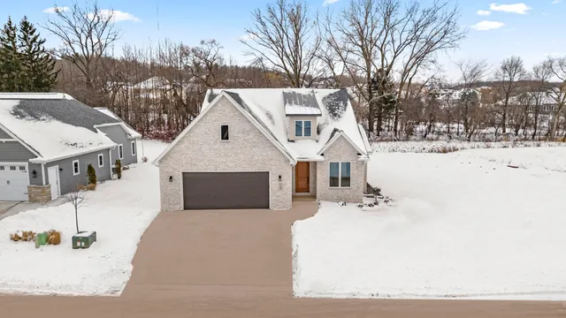 $689,900 | 1780 Bobby Jones Drive, De Pere, WI 54115