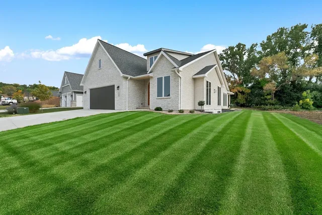 $699,900 | 1780 Bobby Jones Drive, De Pere, WI 54115