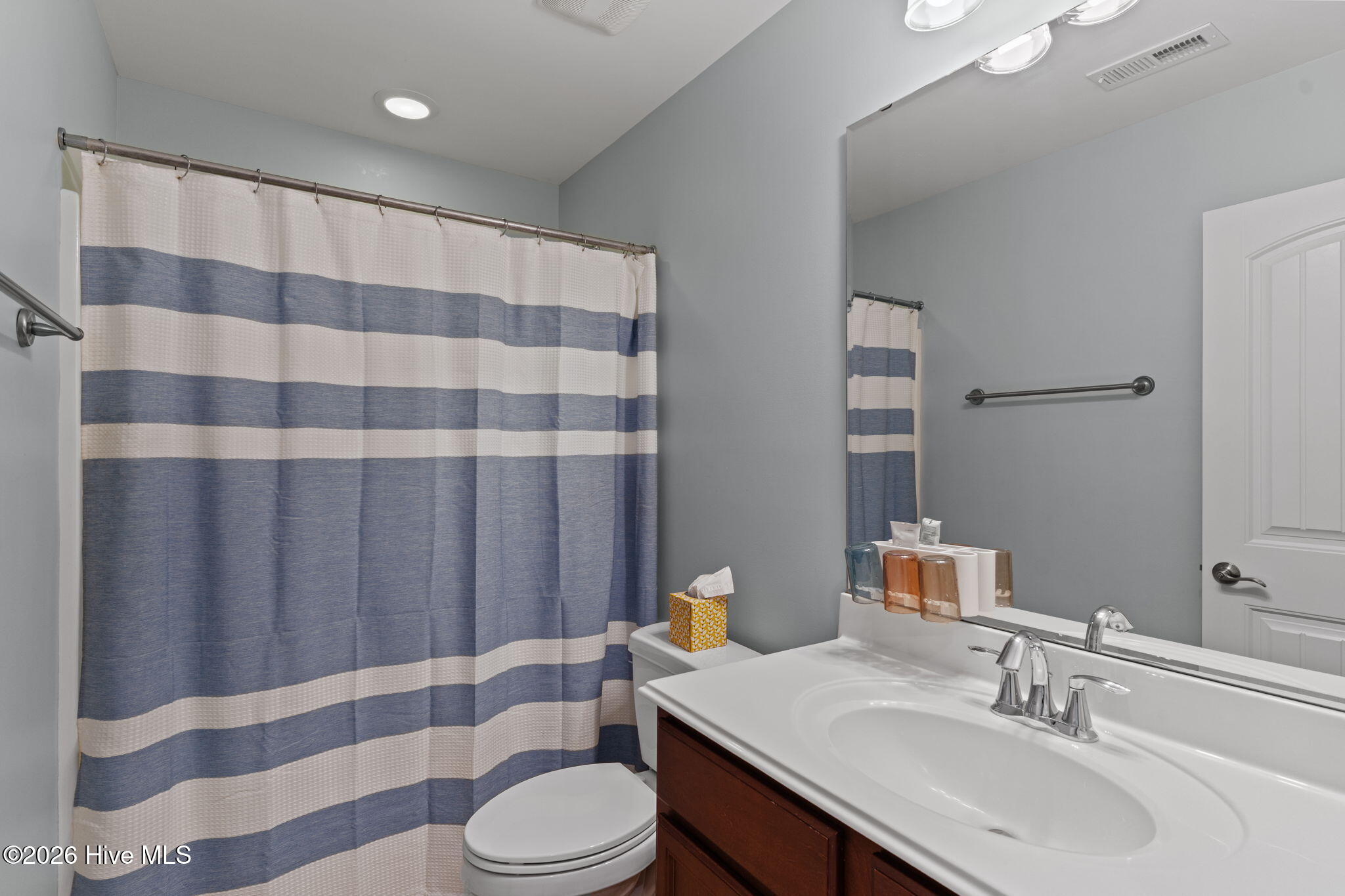 6134 Tarin Road Wilmington, NC 28409 - Photo 23 of 50 Shared Bathroom (Upstairs)