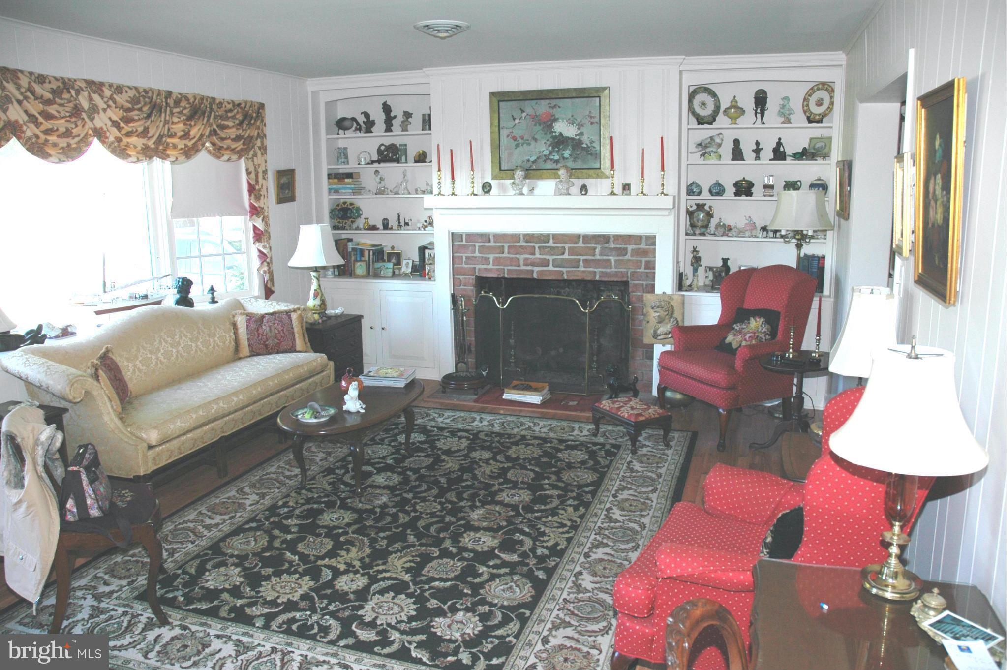 6685 Manadier Road Easton, MD 21601 - Photo 2 of 12 Living Room