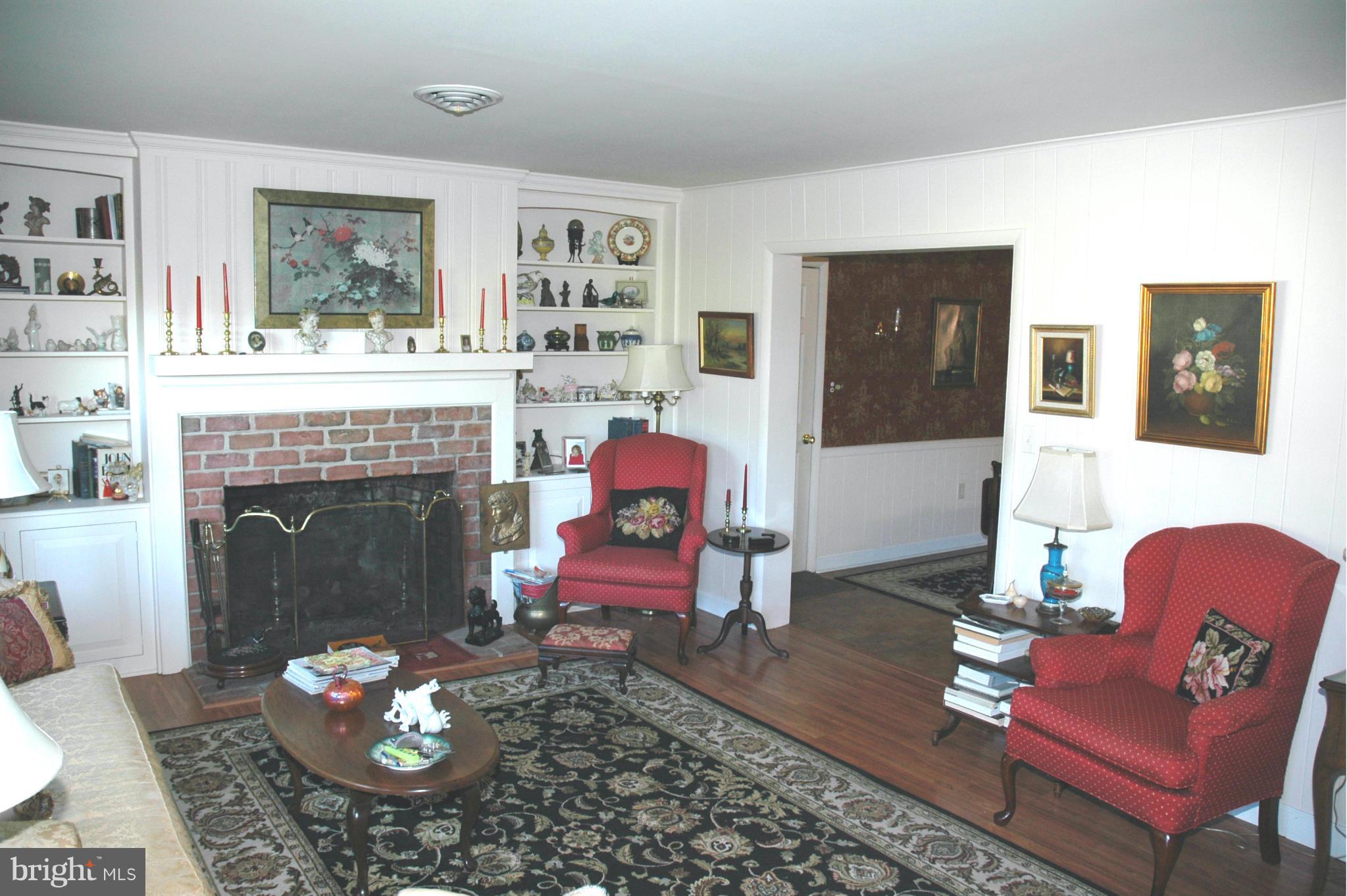 6685 Manadier Road Easton, MD 21601 - Photo 3 of 12 Living Room