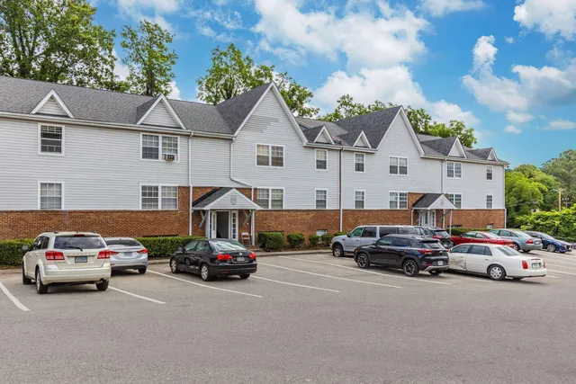 $1,025 | 708 Townside Road Southwest, Unit 9, Roanoke, VA 24014