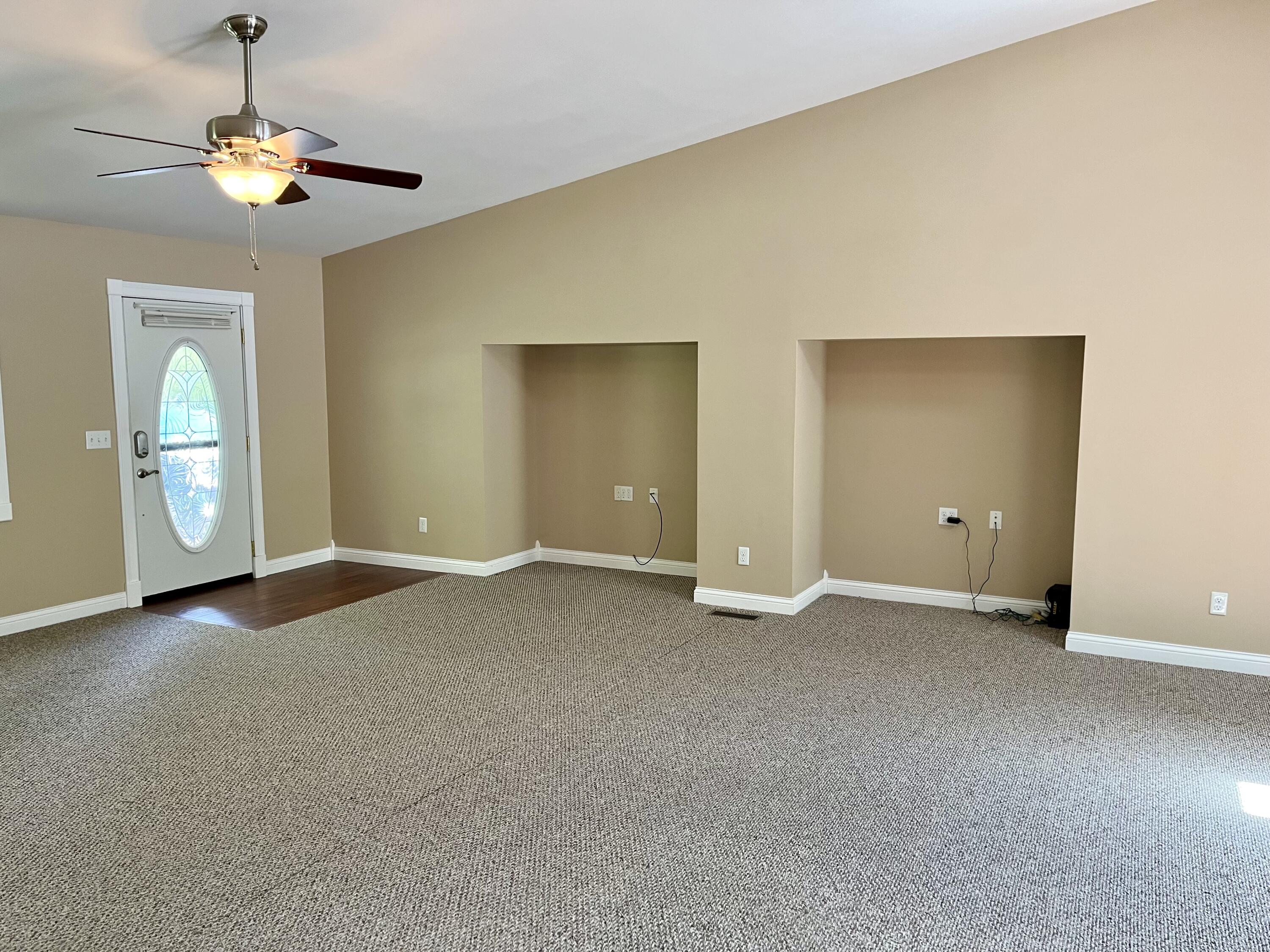 285 Hamilton Road Nancy, KY 42544 - Photo 33 of 111 inserts living rm long view