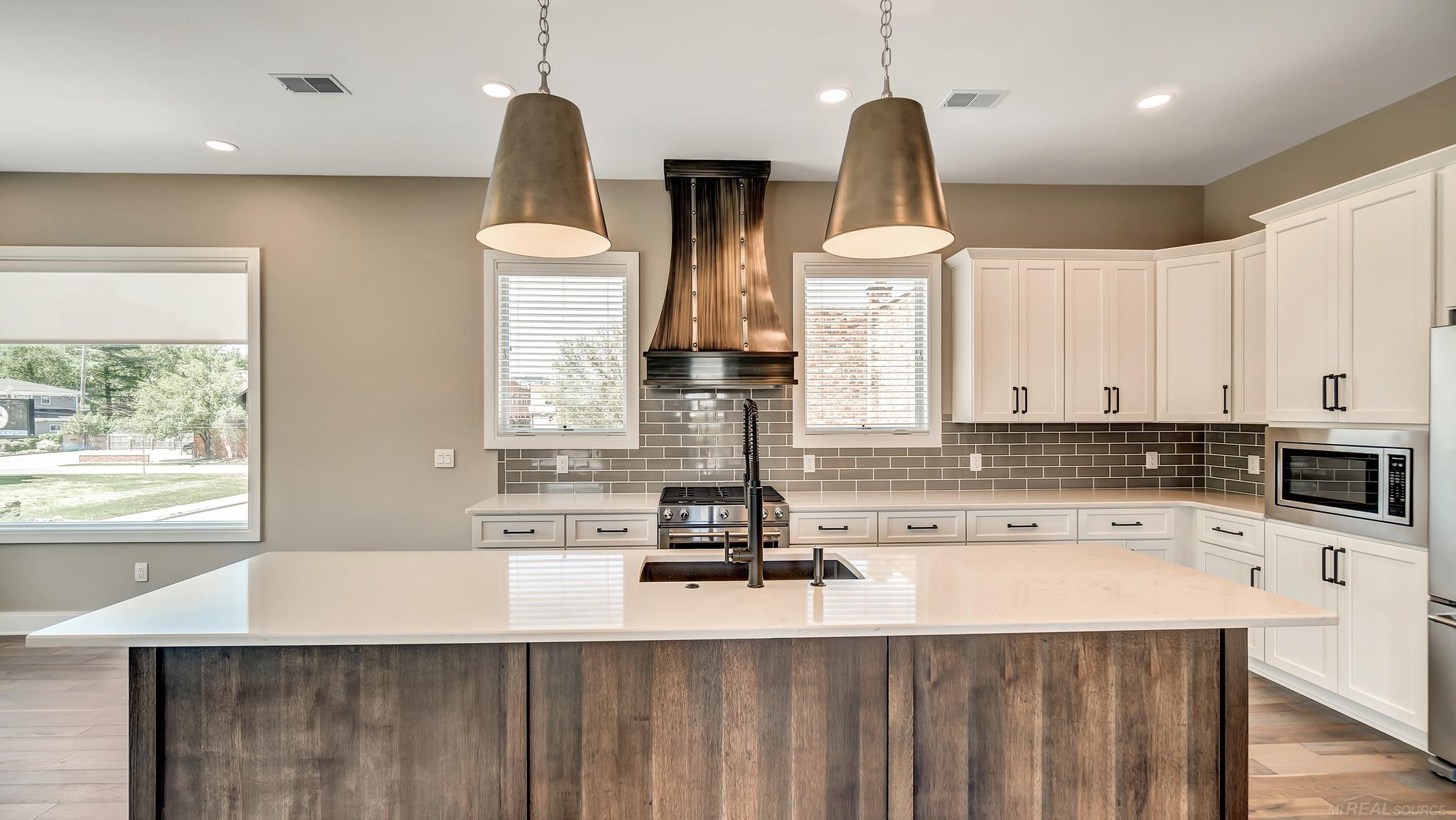 717 East 11 Mile Road Royal Oak, MI 48067 - Photo 3 of 24