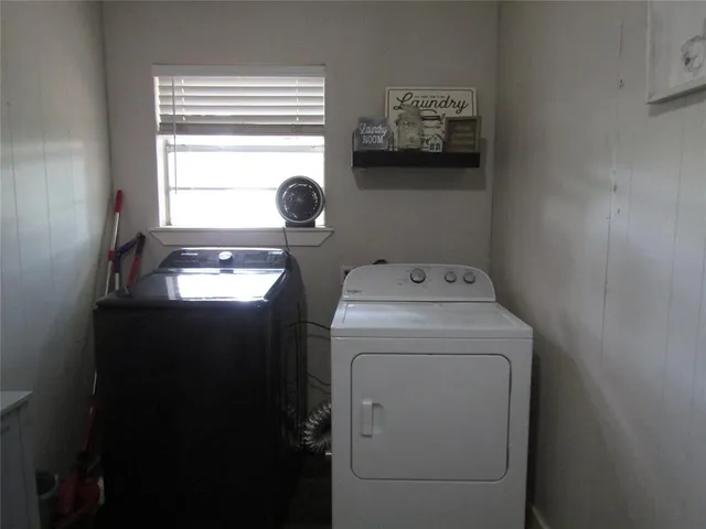 $220,000 | 101 North Meadowbrook Drive, Overton, TX 75684