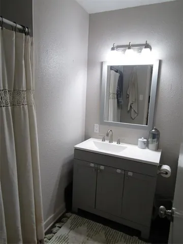 $220,000 | 101 North Meadowbrook Drive, Overton, TX 75684