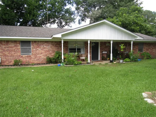 $220,000 | 101 North Meadowbrook Drive, Overton, TX 75684