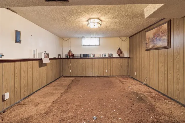 $164,900 | 1617 North Hickory Street, Crest Hill, IL 60403